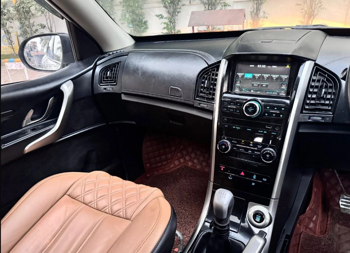 Mahindra XUV500 - Thumbnail 7